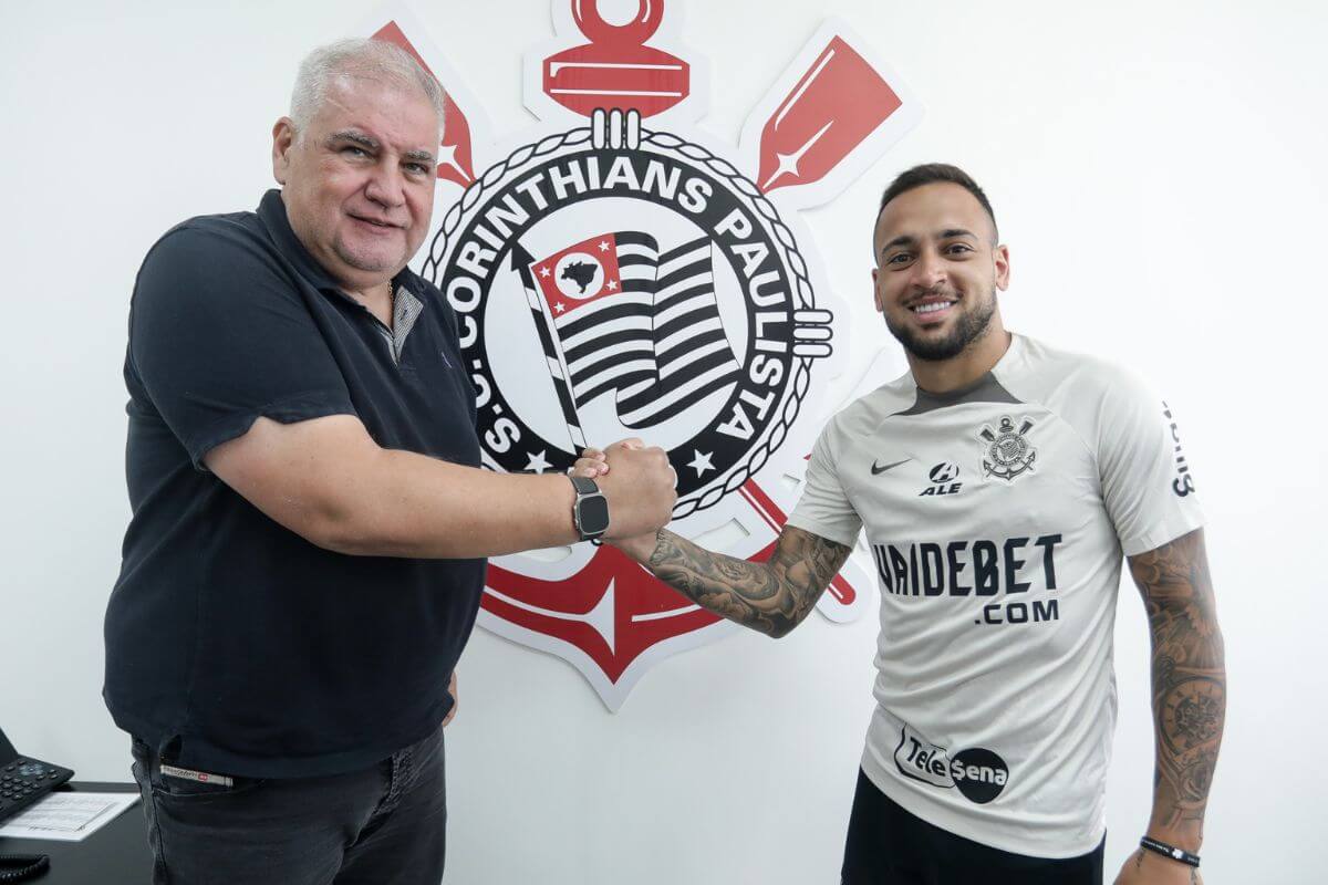 Corinthians renova empréstimo de Maycon