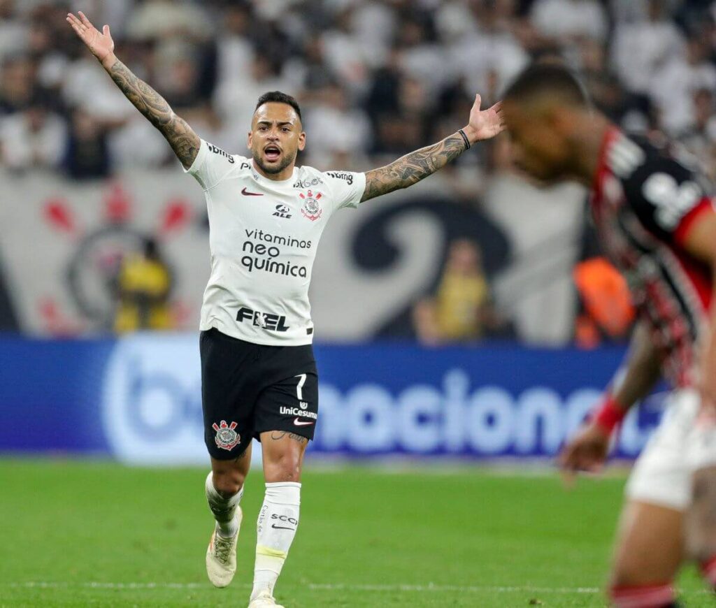 Possíveis escalações de Corinthians x São Paulo