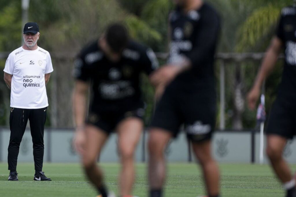 Possível escalação da estreia do Corinthians