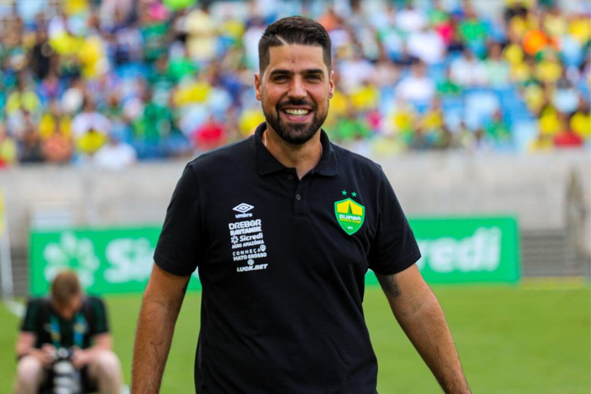 António Oliveira é do Corinthians