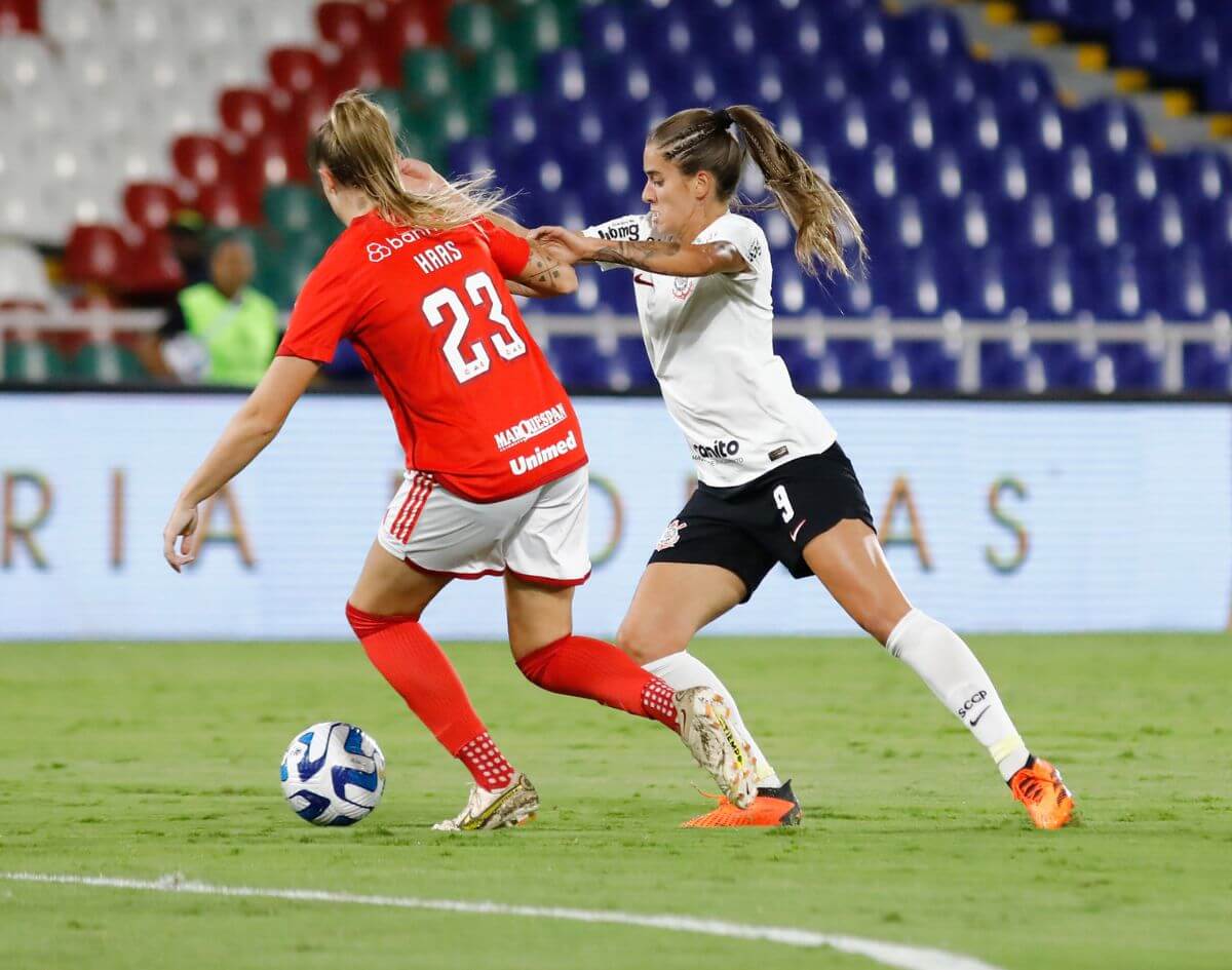 Prováveis escalações Internacional x Corinthians Supercopa