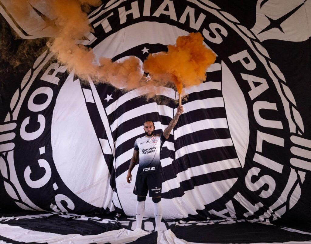 Bastidores de Memphis Depay no Corinthians